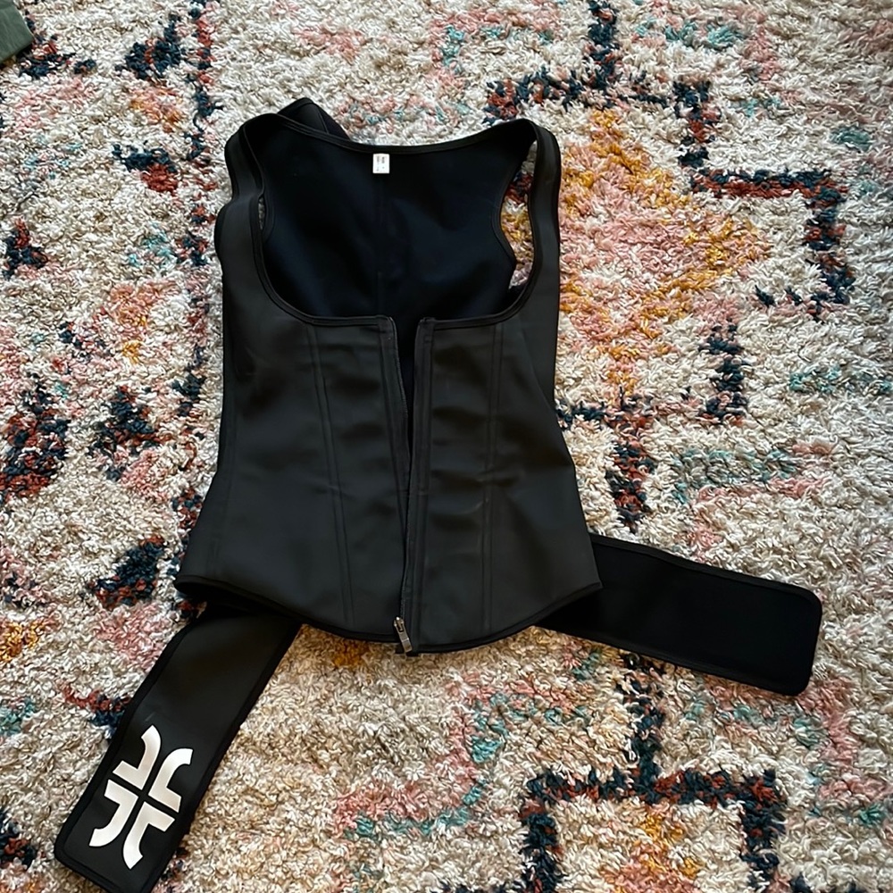 Waist Trainer - image 1